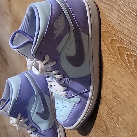 Jordan 1 Mid Purple Aqua - Picture 2 of 7